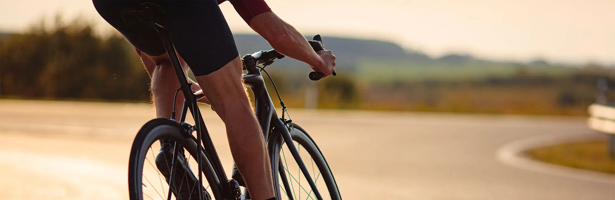 Ciclismo Abiti Da Corsa Ciclismo Consigli Bici Da Corsa Come Vestirsi Consigli Abbigliamento  Ciclismo Abbigliamento