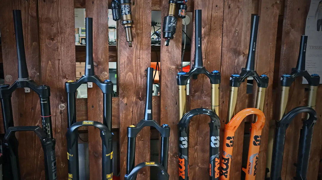 Da DottorBike puoi trovare in vendita componenti bici come sospensioni Fox, ricambi E-Bike, ruote, freni e molto altro