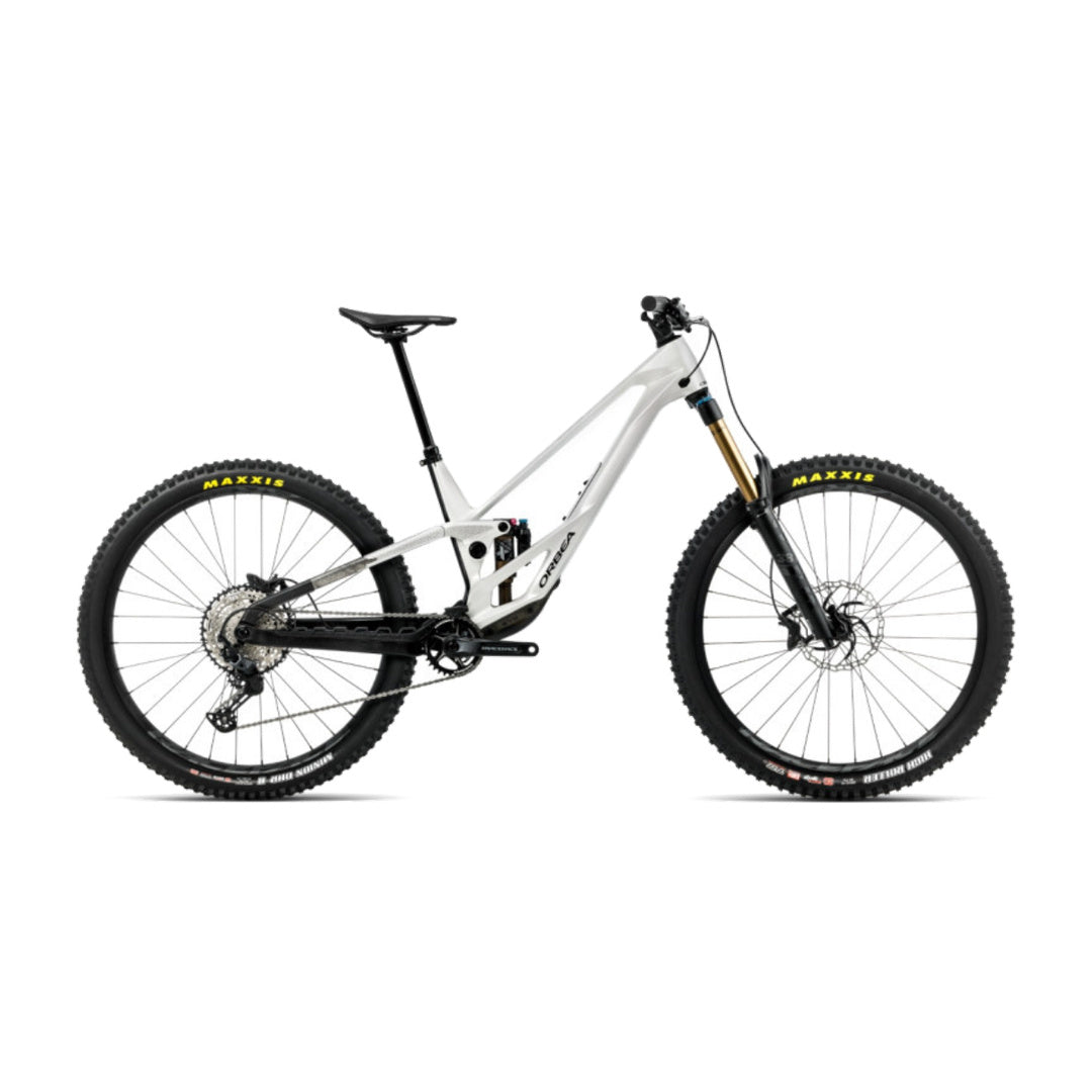 Orbea Rallon E10 2026 Bianco su sfondo bianco