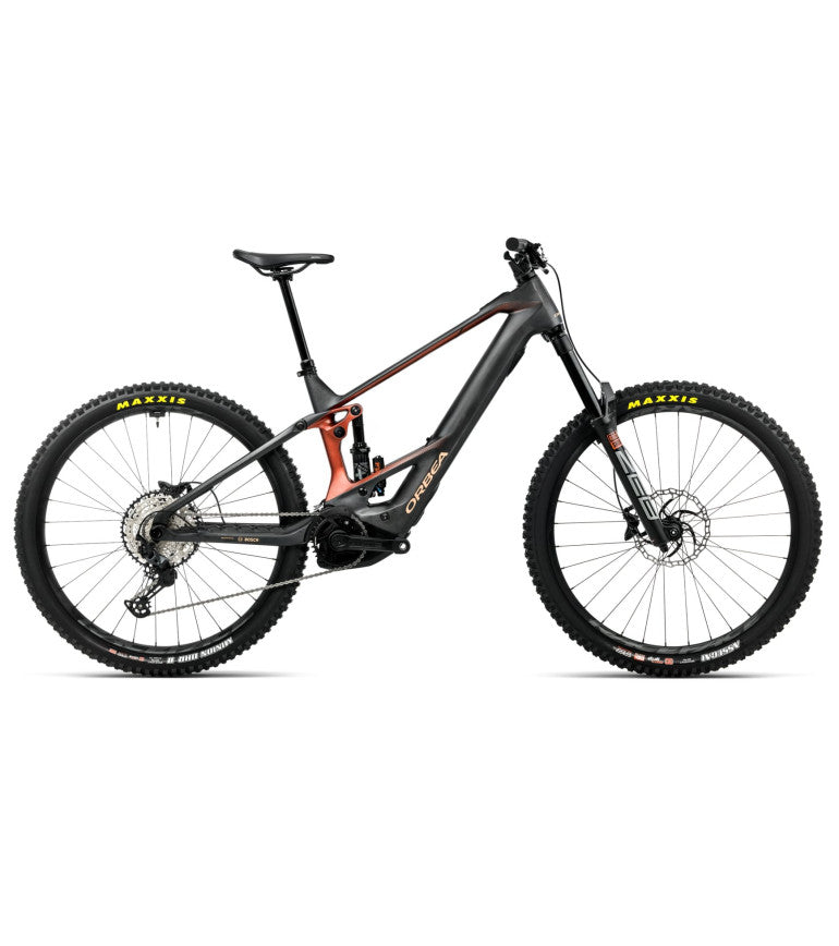 Diamond Carbon/Mars Red